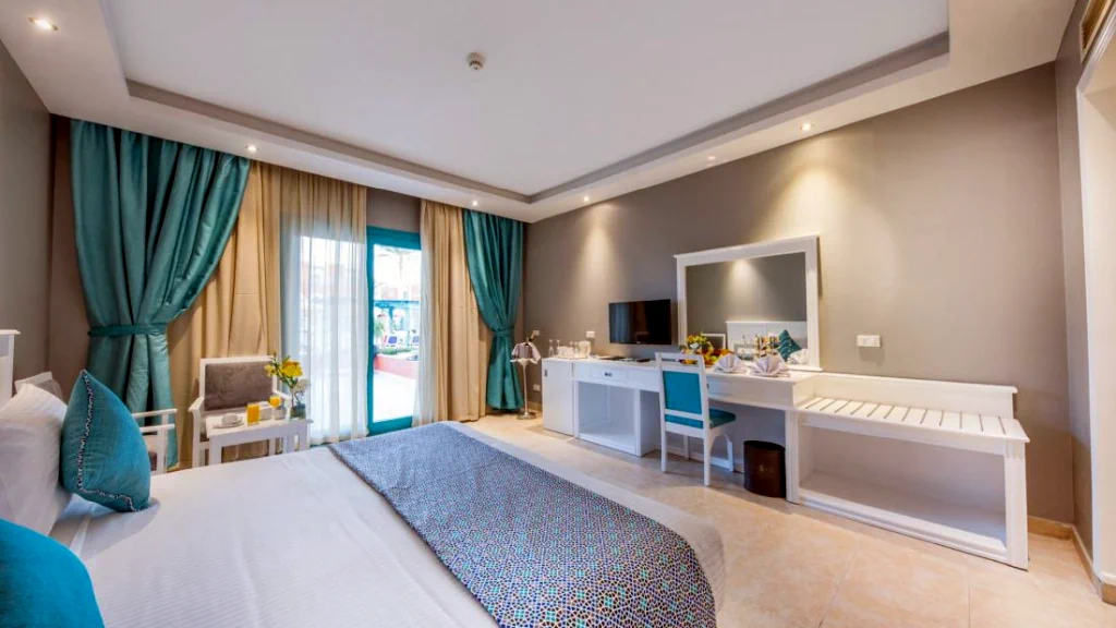 الفندق صن رايز جاردن بيتش ريزورت - الغردقة